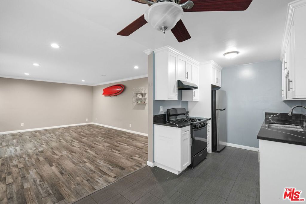 1939 Selby Avenue #2