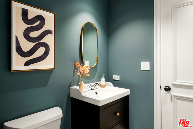 508 GLEN Trail, Topanga CA: https://media.crmls.org/mediaz/f6ff092e-bc68-4338-bd3b-5c016c1fb3ae.jpg