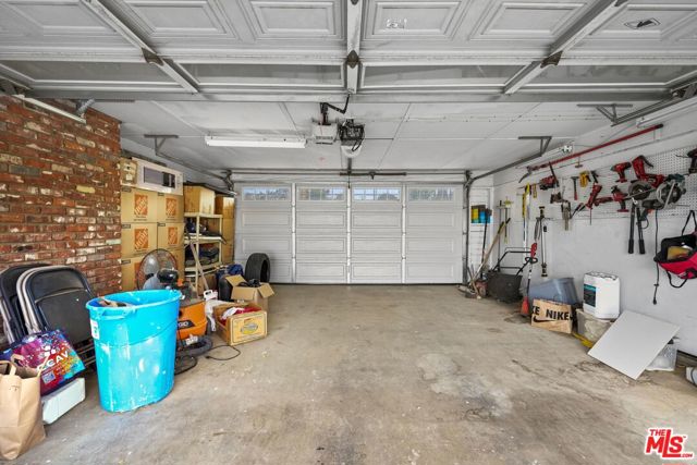4631 W Avenue M8, Lancaster CA: https://media.crmls.org/mediaz/f6ffe78a-b4b1-4914-b7bc-2427b8c7e369.jpg