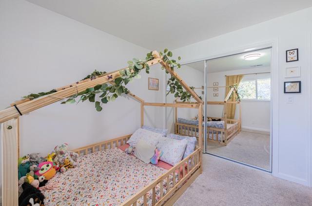 22585 Toreador Drive, Salinas CA: https://media.crmls.org/mediaz/f7005541-1e33-4caf-9a56-001e1d8a3369.jpg