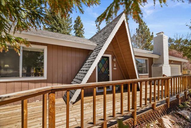 1080 Sequoia Drive, Big Bear CA: https://media.crmls.org/mediaz/f7007815-0b6b-4e80-9409-93a115d6a882.jpg