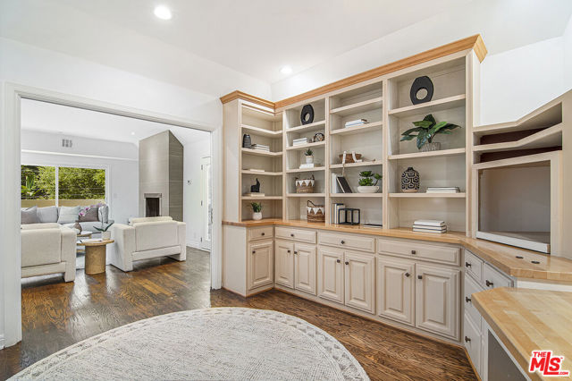 8155 Willow Glen Road, Los Angeles CA: https://media.crmls.org/mediaz/f7014e28-fa4b-412f-8fa8-a1f6b4328aa1.jpg