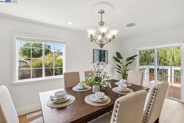 297 Ludlow Pl, San Ramon CA: https://media.crmls.org/mediaz/f7017419-6ca6-49ef-a31a-d069d761335d.jpg