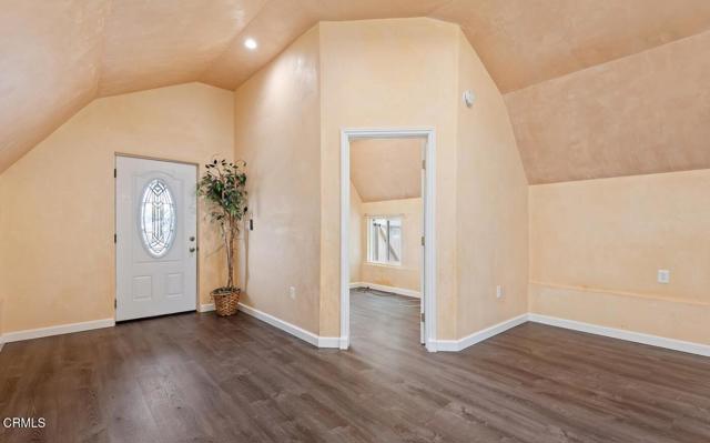 Detail Gallery Image 2 of 12 For 831 Blaine Ave, Fillmore,  CA 93015 - 2 Beds | 1 Baths