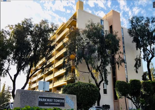 3909 Stevenson Blvd, Fremont CA: https://media.crmls.org/mediaz/f702fe62-0f8c-41ea-830e-9dae23f62142.jpg