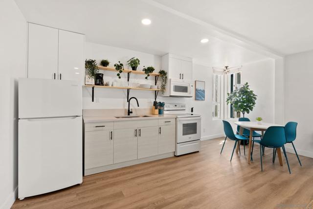 Image 10 of 17 For 2821 Morena Boulevard