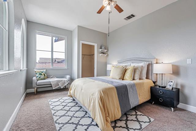 141 Pescara Blvd, Brentwood CA: https://media.crmls.org/mediaz/f703bbec-1cd6-49d0-b80e-5439621f813e.jpg