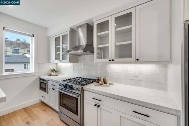 922 Brown Avenue, Lafayette CA: https://media.crmls.org/mediaz/f7043bc7-96cb-46b6-9b54-2080f5d22ff0.jpg