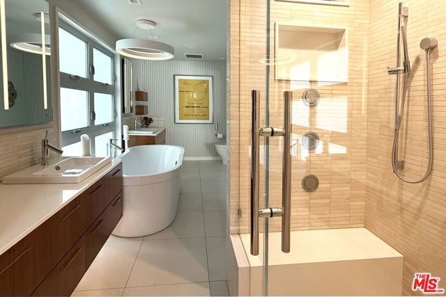 11575 Dona Dorotea Drive, Studio City CA: https://media.crmls.org/mediaz/f7053166-e378-4249-a302-c61fb4bcf7db.jpg