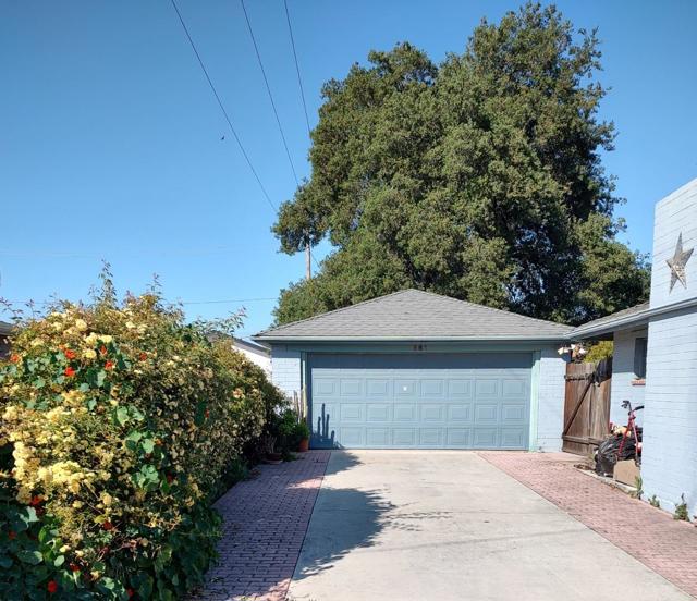 861 Enterprise Road, Hollister CA: https://media.crmls.org/mediaz/f70541e6-8c1c-4567-bc71-e233bf776ffd.jpg