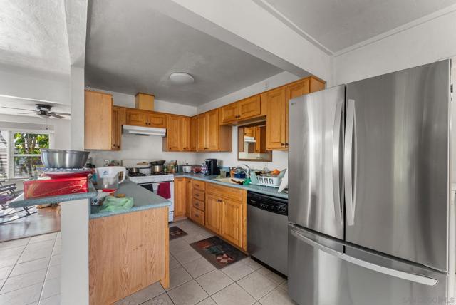 Image 29 of 33 For 2074 El Dora St