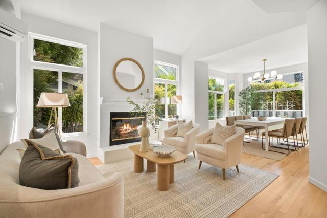 462 Mountain Laurel Court, Mountain View CA: https://media.crmls.org/mediaz/f7068f91-a245-4814-badd-1ed8901e65cb.jpg