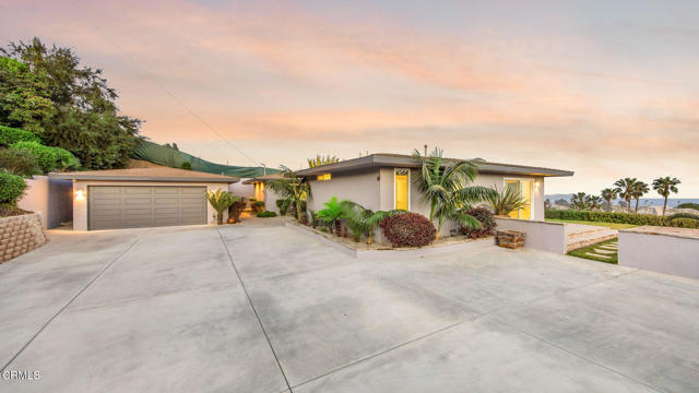 Detail Gallery Image 4 of 31 For 941 Buena Vista St, Ventura,  CA 93001 - 3 Beds | 2 Baths