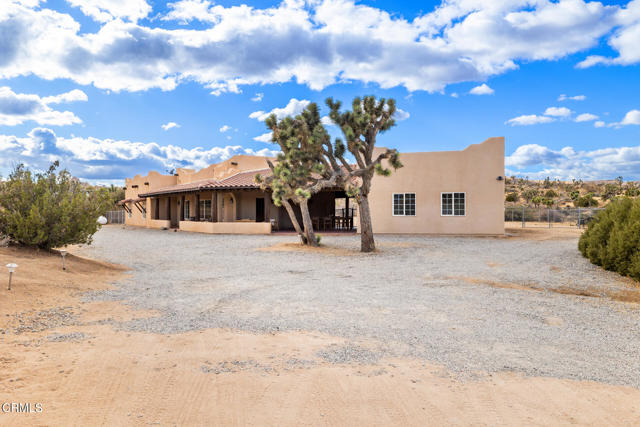 Detail Gallery Image 2 of 53 For 4966 Mormon Ave, Yucca Valley,  CA 92284 - 4 Beds | 2/1 Baths