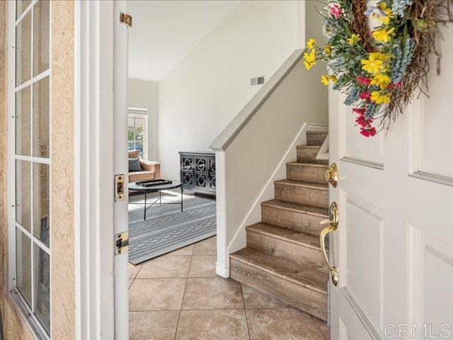 1527 Avenida Rosa, Chula Vista CA: https://media.crmls.org/mediaz/f7083860-f00a-4b06-aaa5-6591f1a22d66.jpg