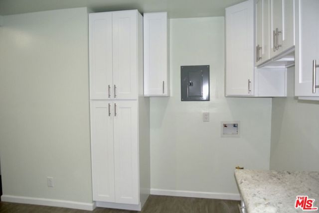 603 W 47th Street, Los Angeles CA: https://media.crmls.org/mediaz/f70884a3-3bbc-4190-aa3b-d62fb2646c43.jpg