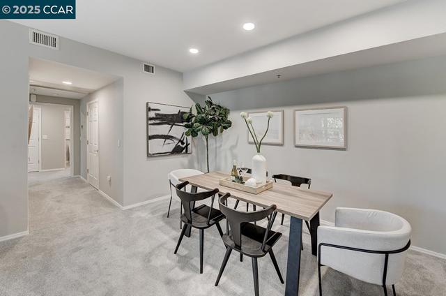 1840 Tice Creek Dr, Walnut Creek CA: https://media.crmls.org/mediaz/f7095bf6-9df9-41fc-9ecc-05ea4d0c069c.jpg