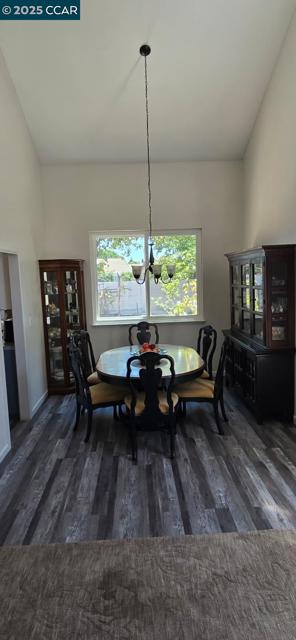 1011 Amanda Cir, Brentwood CA: https://media.crmls.org/mediaz/f709a69c-dfb6-45b3-86aa-48593e01e9af.jpg