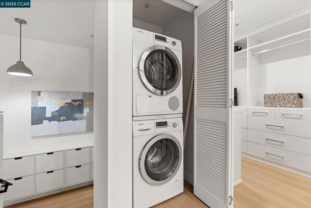 1200 65Th St, Emeryville CA: https://media.crmls.org/mediaz/f709bd32-7abb-4e94-a291-31783c01a673.jpg