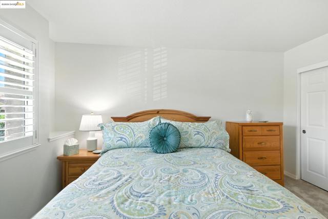 2201 Mark Twain Drive, Antioch CA: https://media.crmls.org/mediaz/f70a962d-0ac3-4730-876a-10b39129d375.jpg