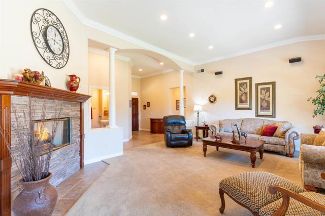 2059 Avocado Knoll Lane, Fallbrook CA: https://media.crmls.org/mediaz/f70ae1e9-9fd1-4f1d-a488-c339e891a8f8.jpg