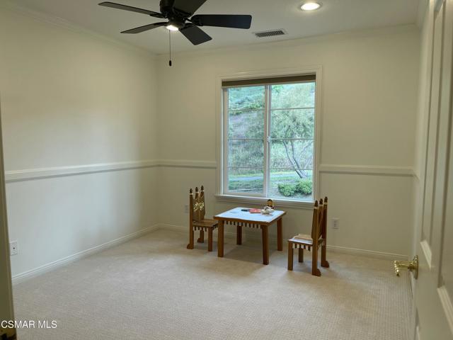 3034 Heavenly Ridge Street, Thousand Oaks CA: https://media.crmls.org/mediaz/f70af663-06f8-49e8-8931-577624e44a46.jpg