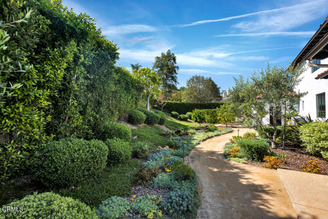 45 Valley Vista Drive, Camarillo CA: https://media.crmls.org/mediaz/f70b09d4-fede-4bce-a49f-1262bc2d37ac.jpg