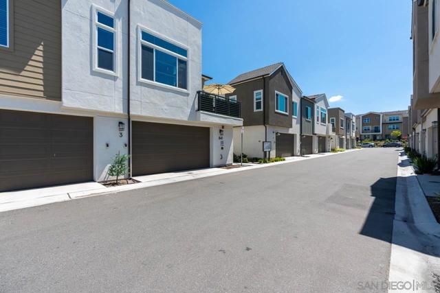 Image 20 of 27 For 841 Hana Ave  3