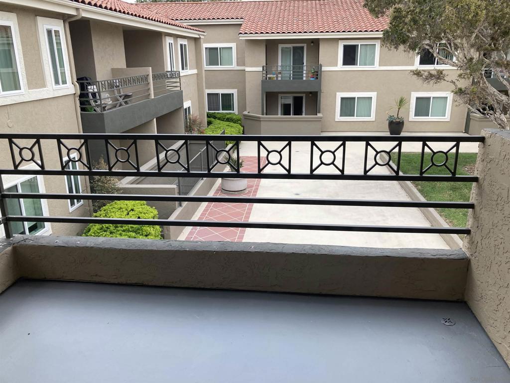 7405 Charmant Drive - photo 9