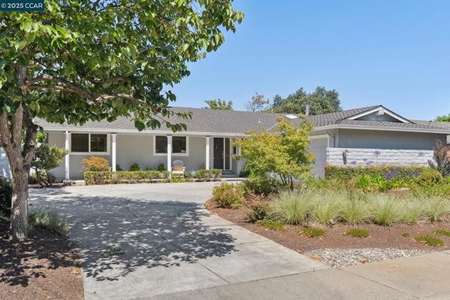 149 Rock Oak Court, Walnut Creek CA: https://media.crmls.org/mediaz/f70be6da-7834-461c-a85b-17978cebd55e.jpg