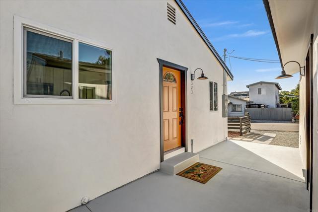 323 S 65th Street, Encanto CA: https://media.crmls.org/mediaz/f70c555f-1afe-409b-8bc6-14658d397dfe.jpg