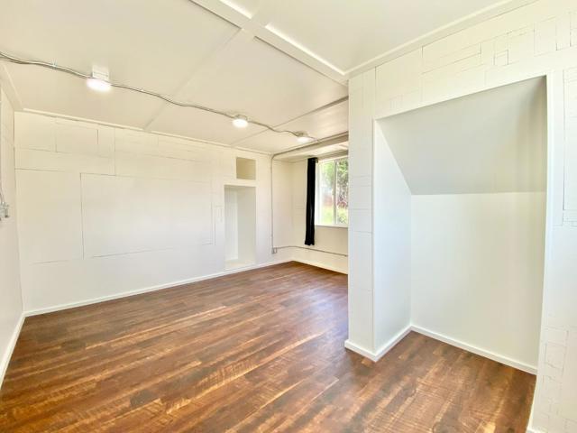 1076 Grand Avenue, South San Francisco CA: https://media.crmls.org/mediaz/f70c7dab-fd64-4b66-aa86-abede5642992.jpg