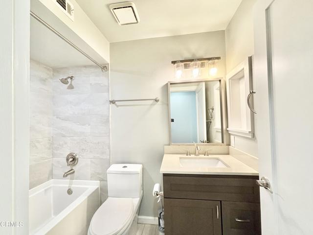 4987 Sullivan Street, Ventura CA: https://media.crmls.org/mediaz/f70cb6bd-e429-46cc-b148-99e1f4ed5b15.jpg