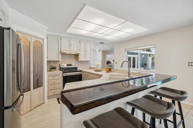 112 Alto Sol Court, Scotts Valley CA: https://media.crmls.org/mediaz/f70d434a-533e-4994-bde8-02f5ab6485e3.jpg