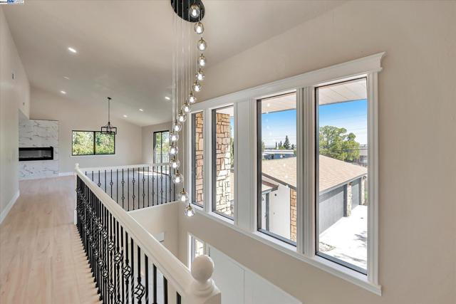 Image 32 of 60 For 4280 Hillview Dr