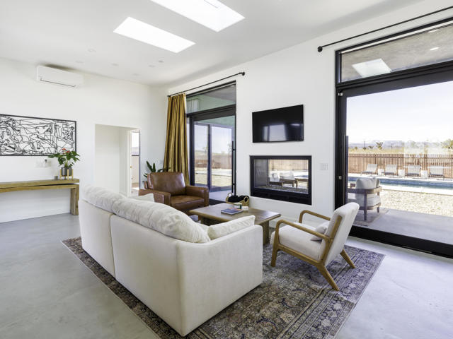 59130 Reche Road, Landers CA: https://media.crmls.org/mediaz/f70d614f-e0ae-42d4-a592-5a413a15ed25.jpg