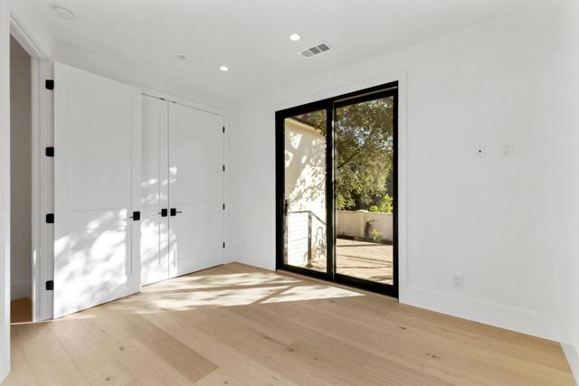 18071 Saratoga Los Gatos Road, Monte Sereno CA: https://media.crmls.org/mediaz/f70e2cba-8bf8-4131-98f8-d63e674e1b9c.jpg