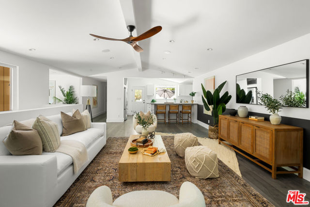 508 GLEN Trail, Topanga CA: https://media.crmls.org/mediaz/f70f4a8f-3f6d-4990-8837-b44e20b1557f.jpg