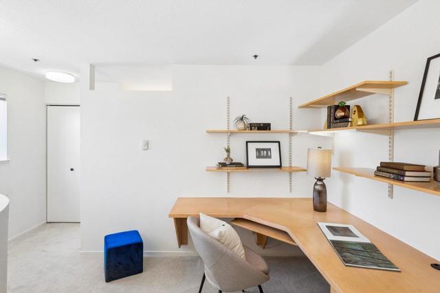 234 Shorebird Circle, Redwood City CA: https://media.crmls.org/mediaz/f70ff908-885c-4ff8-b6de-d3062756a370.jpg