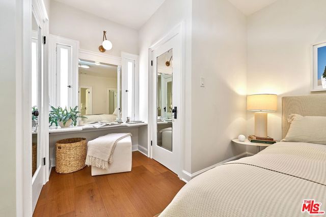 322 S Kingsley Drive, Los Angeles CA: https://media.crmls.org/mediaz/f7104e0b-bbfa-4f4d-8eec-6bbe9fa12292.jpg