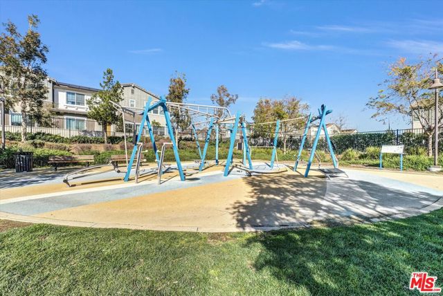 4102 S Limecrest Paseo, Ontario CA: https://media.crmls.org/mediaz/f71085ae-6985-4a2a-88d9-824a1630dc2e.jpg