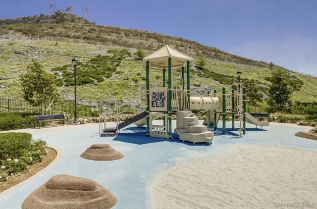 2769 Overlook Point Dr, Escondido CA: https://media.crmls.org/mediaz/f71099b0-dd47-41b5-bb12-d149511815eb.jpg