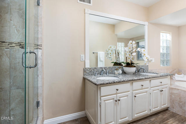 Detail Gallery Image 22 of 39 For 1247 Flanders Rd, La Canada Flintridge,  CA 91011 - 4 Beds | 3 Baths