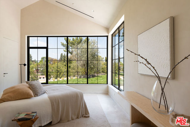 24172 Lupin Hill Road, Hidden Hills CA: https://media.crmls.org/mediaz/f710e4b7-323c-4de7-a894-566cd36fe9fc.jpg