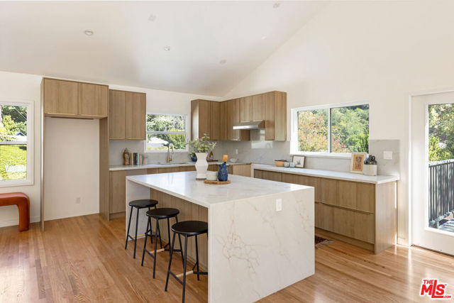 1327 Brampton Road, Los Angeles CA: https://media.crmls.org/mediaz/f711800f-0b76-46d6-9325-7447cc09c091.jpg