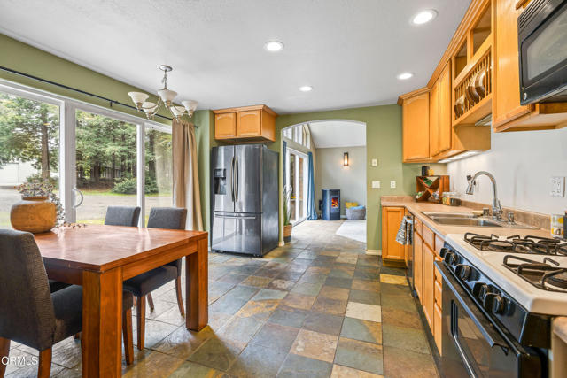 Detail Gallery Image 13 of 52 For 31780 Highway 20, Fort Bragg,  CA 95437 - 3 Beds | 3/1 Baths