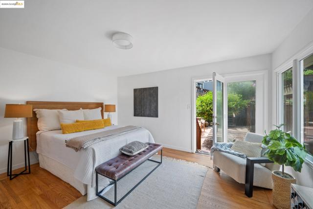 6141 Broadway Ter, Oakland CA: https://media.crmls.org/mediaz/f71278cc-0681-483e-9385-774cb976610c.jpg