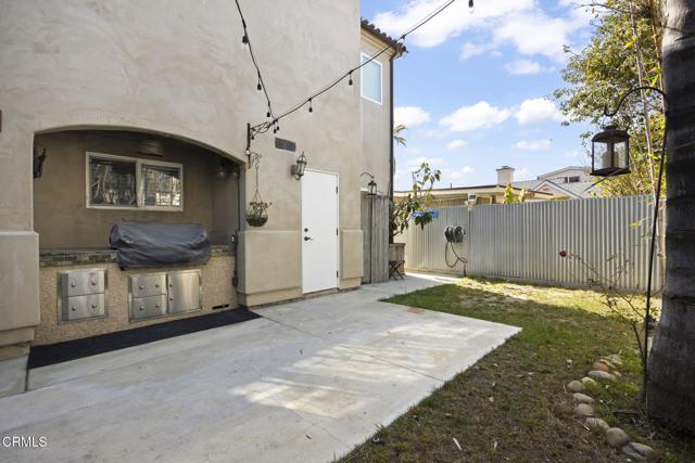 2149 Monmouth Drive, Ventura CA: https://media.crmls.org/mediaz/f7130c86-a455-4b9a-be6f-e3256ac09f6e.jpg