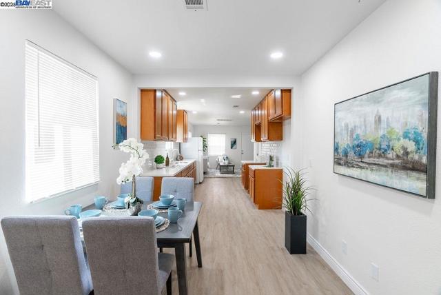 4733 E Washington St, Stockton CA: https://media.crmls.org/mediaz/f713e99f-c475-4e61-bb7a-b7f1a73fc2a0.jpg