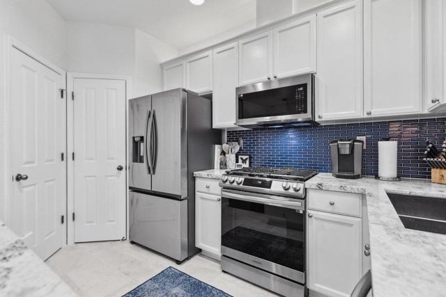 240 3rd Street, West Sacramento CA: https://media.crmls.org/mediaz/f713fc8f-b396-4502-8e0b-f6d52ed69b19.jpg